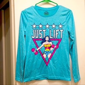 DC Comics Wonder Woman fun work out top